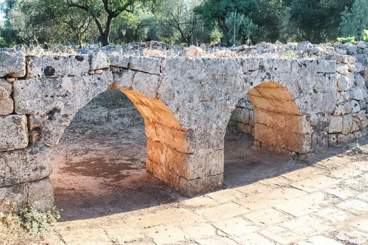 Oltre Gli Ulivi Bed and Breakfast Ostuni Buitenkant foto
